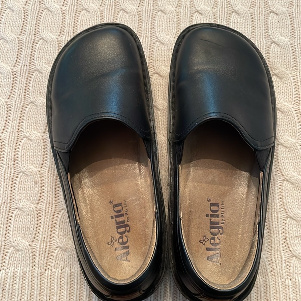 Women’s Alegria Sz 37 DEB 501 black leather shoes butterfly loafer stretch